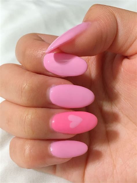 pink nails almond